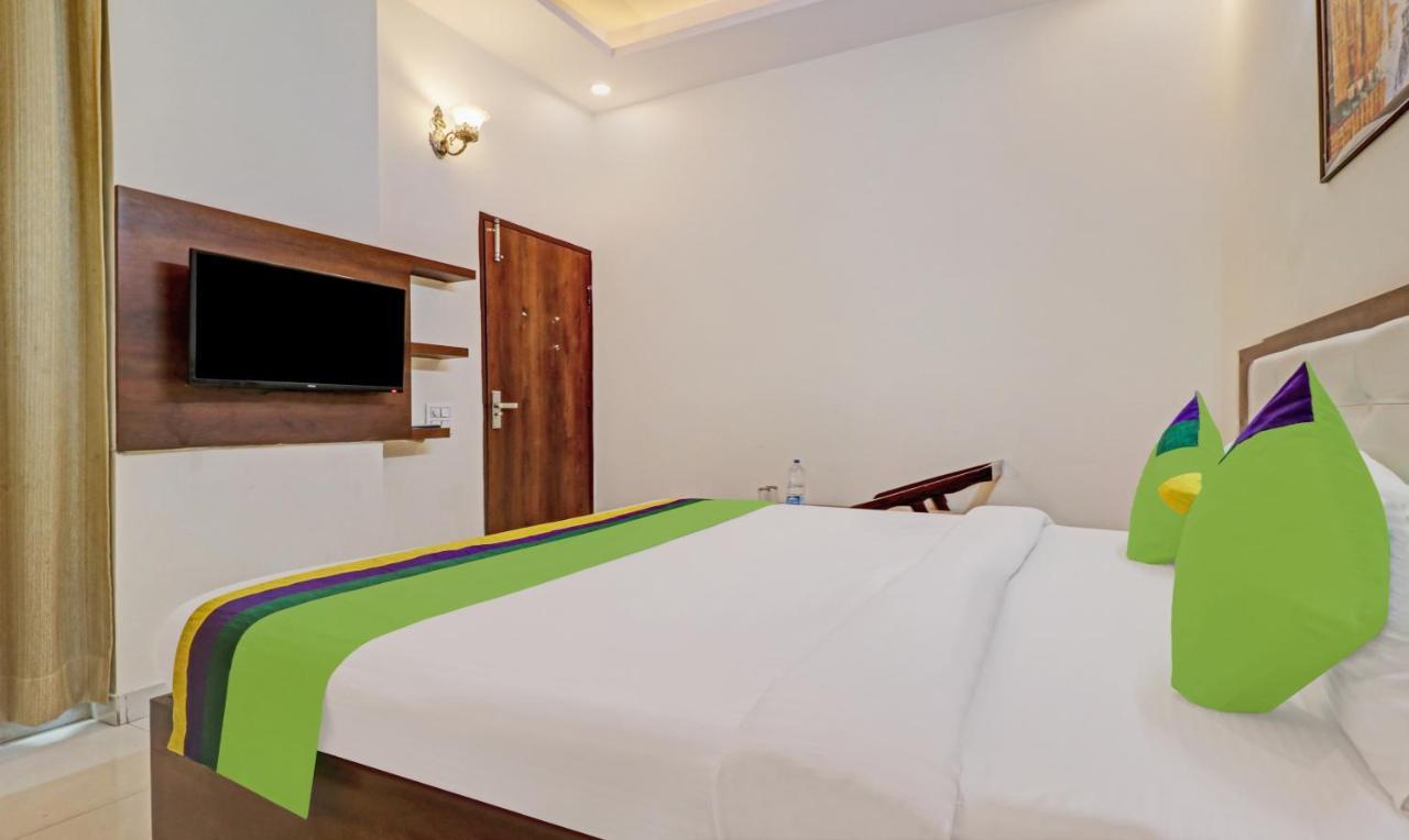 Treebo Trend Magnum Hotel Kharar Buitenkant foto